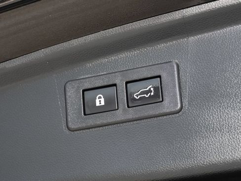 Used 2023 Subaru Outback Limited AWD/4WD image 36