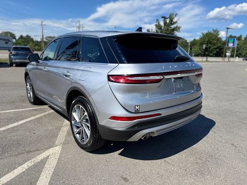 Used 2024 Lincoln Corsair AWD w/ Equipment Group 101A image 4