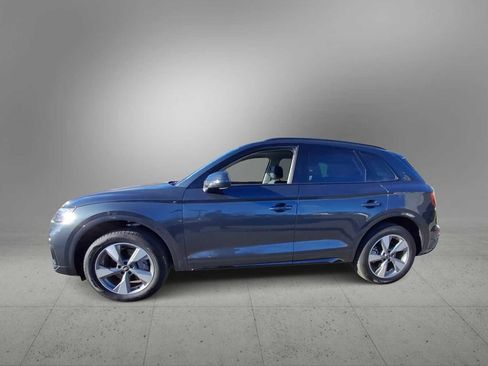 Certified 2025 Audi Q5 2.0T Premium w/ Convenience Plus Package image 5