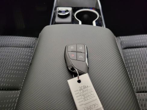 New 2026 Chevrolet Equinox LT w/ LPO, Floor Liner Package image 42