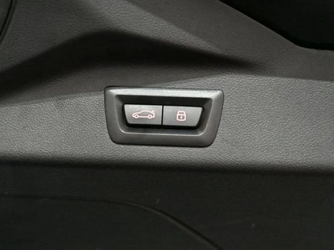 Used 2024 BMW X7 xDrive40i w/ Premium Package AWD/4WD image 71