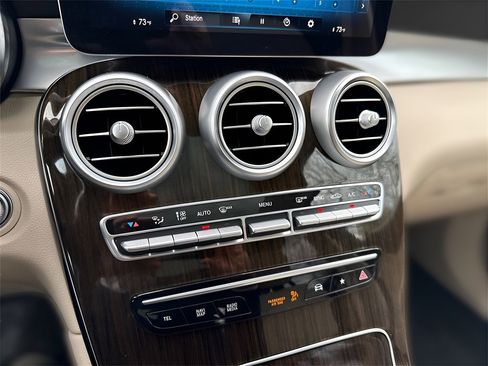 Certified 2021 Mercedes-Benz GLC 300 4MATIC image 17
