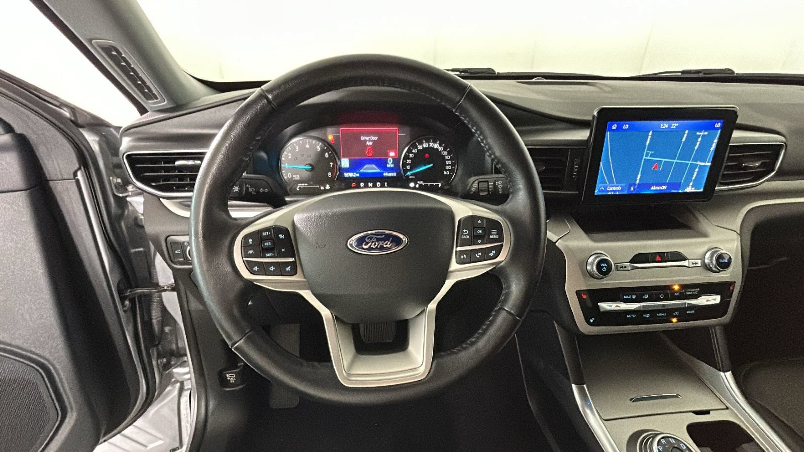 Used 2022 Ford Explorer XLT AWD/4WD image 17