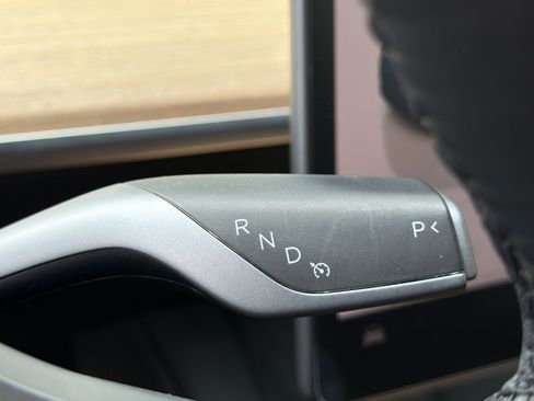 Used 2022 Tesla Model Y Performance AWD/4WD image 21