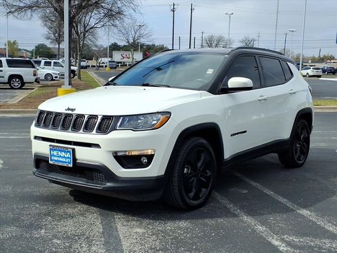 Used 2020 Jeep Compass Latitude image 4
