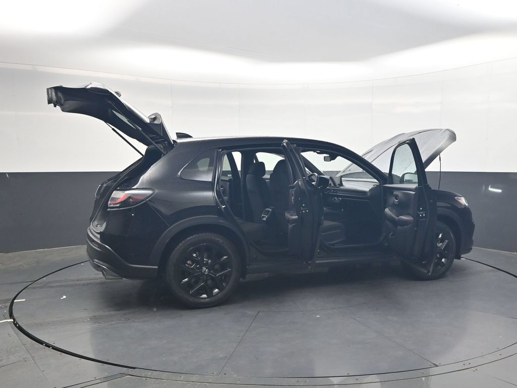 Used 2025 Honda HR-V Sport image 37