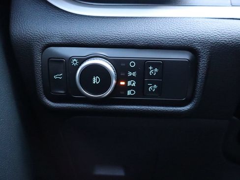 Used 2023 Ford Explorer XLT w/ Equipment Group 202A AWD/4WD image 15