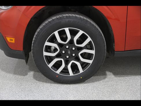 Used 2022 Ford Maverick Lariat w/ Lariat Luxury Package FWD image 22