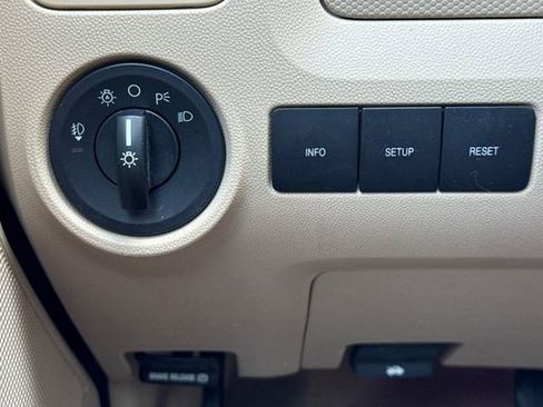 Used 2012 Ford Escape XLT FWD image 29
