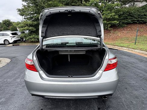 Used 2015 Toyota Camry SE FWD image 21