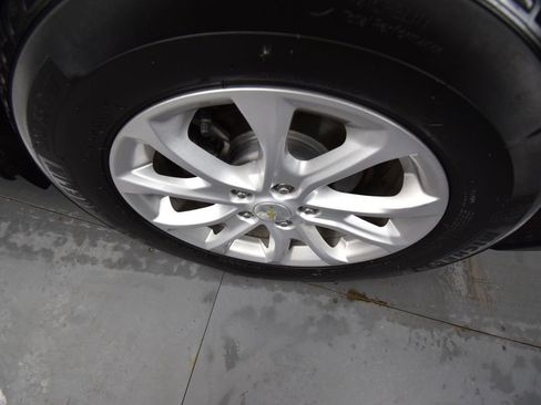 Used 2019 Chevrolet Equinox LT FWD image 9