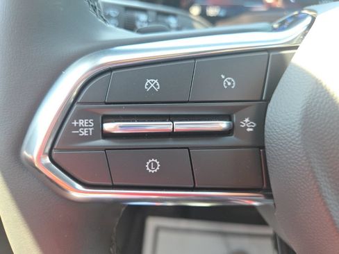 New 2026 Chevrolet Equinox LT w/ Convenience Package II FWD image 17