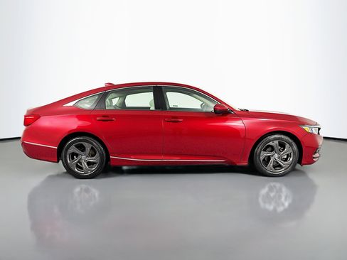 Certified 2018 Honda Accord EX image 4