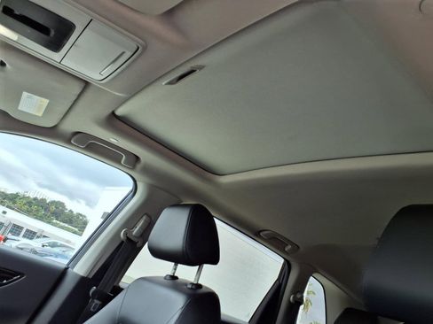 Used 2023 Honda CR-V EX-L image 16