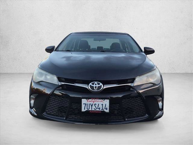 Used 2015 Toyota Camry SE FWD image 2