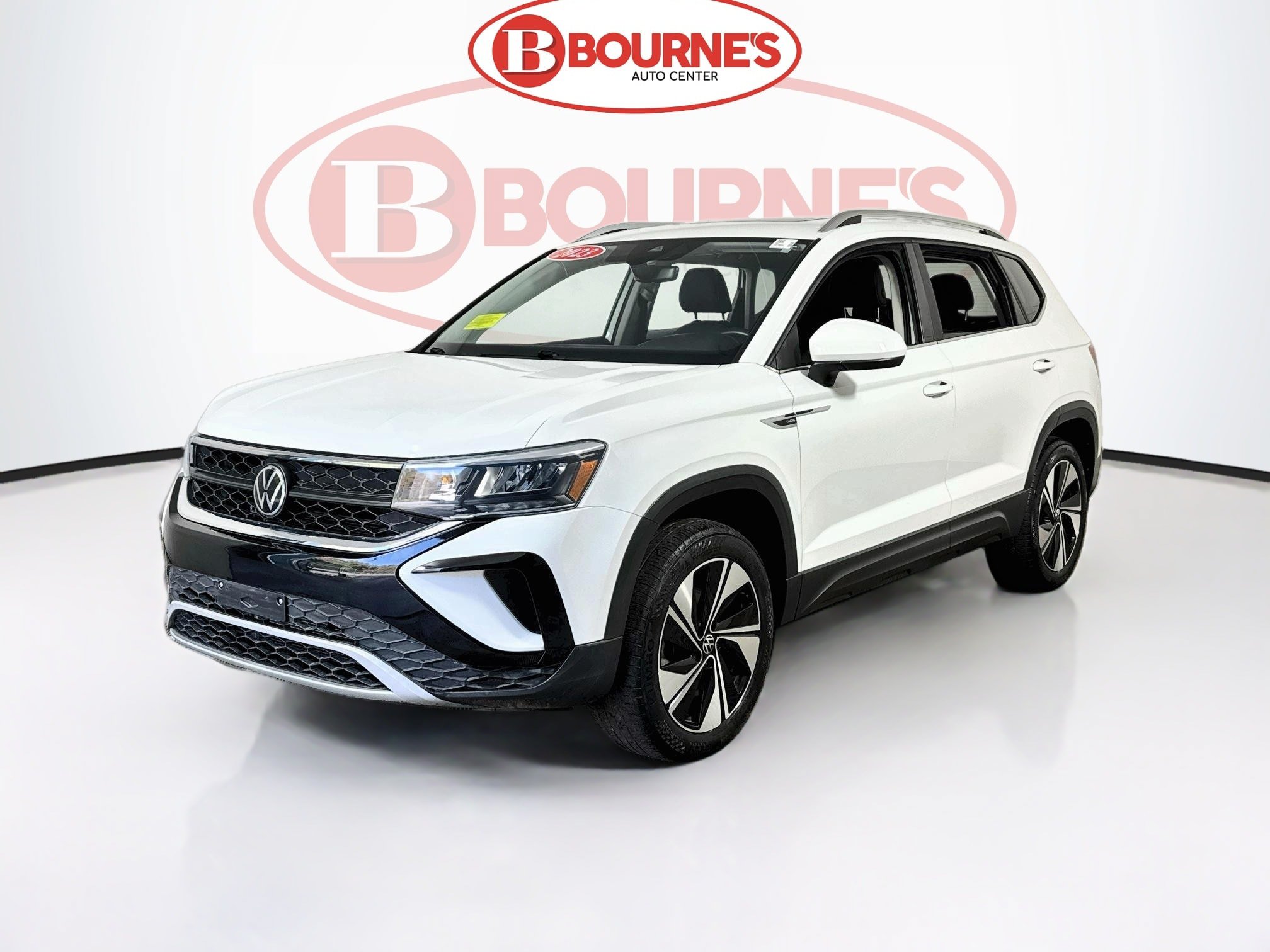 Used 2023 Volkswagen Taos SE w/ Panoramic Sunroof Package AWD/4WD image 7