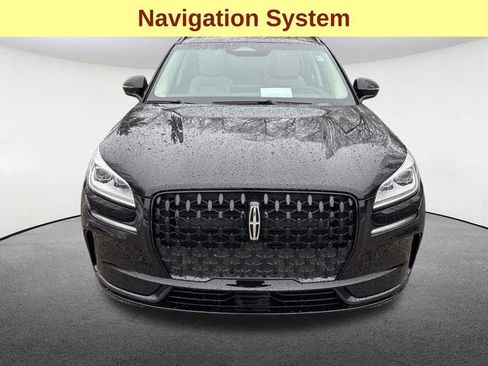 Used 2025 Lincoln Corsair Reserve w/ Equipment Group 202A AWD/4WD image 3