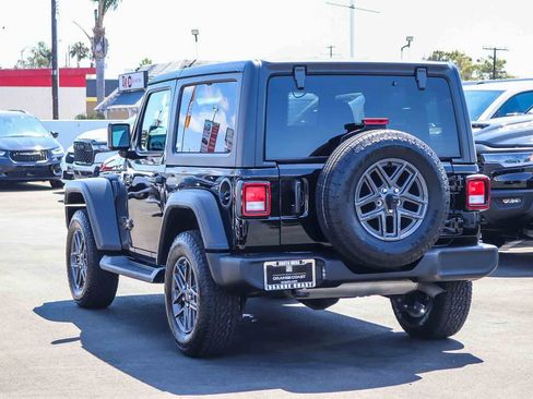 Used 2025 Jeep Wrangler Sport AWD/4WD image 6