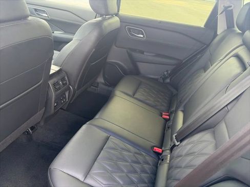 Used 2026 Nissan Rogue Platinum w/ Platinum Premium Package AWD/4WD image 11