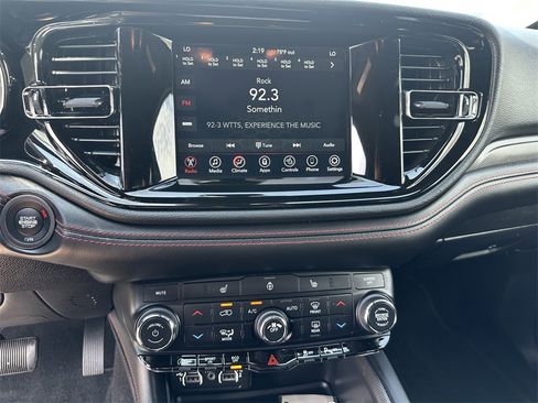 Used 2024 Dodge Durango GT image 19