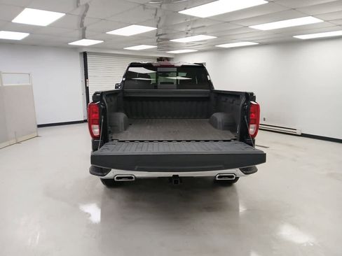 Used 2020 GMC Sierra 1500 SLE w/ SLE Value Package image 7