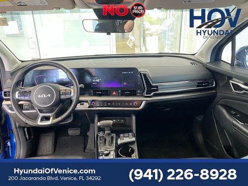 Used 2024 Kia Sportage EX FWD image 9