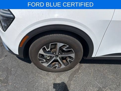 Used 2024 Kia Sportage EX FWD image 18