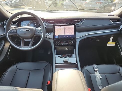 New 2025 Jeep Grand Cherokee L Limited w/ Black Appearance Package image 26