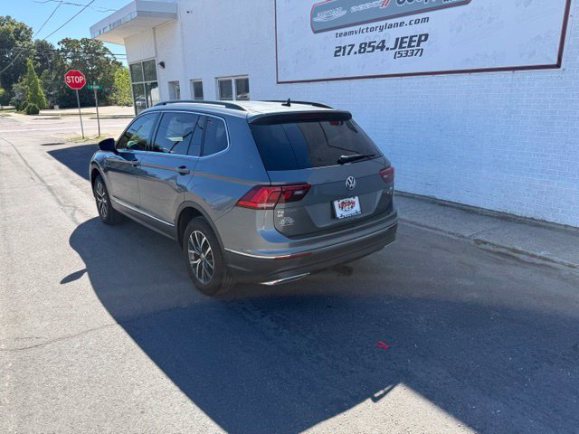 Used 2018 Volkswagen Tiguan SE AWD/4WD image 9