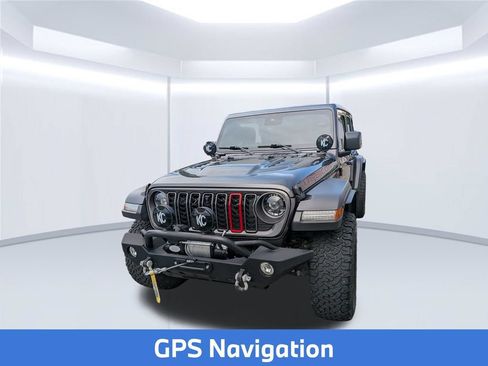 Used 2024 Jeep Wrangler Unlimited Rubicon w/ Technology Group AWD/4WD image 2