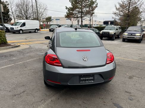 Used 2013 Volkswagen Beetle 2.5 image 18