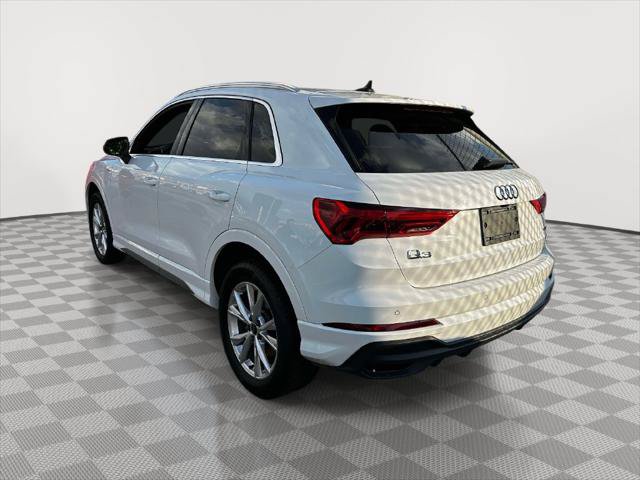 Used 2024 Audi Q3 2.0T Premium w/ Convenience Package AWD/4WD image 3