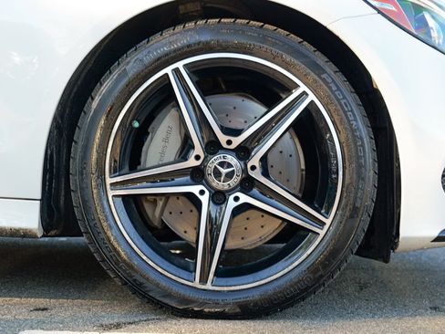 Used 2018 Mercedes-Benz C 300 4MATIC Sedan image 12