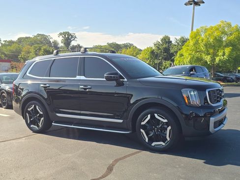 Used 2024 Kia Telluride S w/ S Sunroof Package FWD image 1