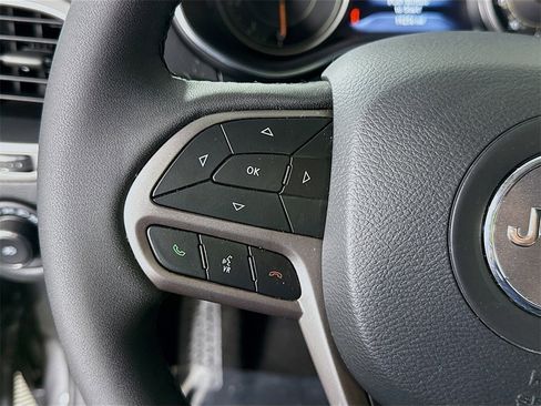 Used 2022 Jeep Cherokee Latitude Lux image 21