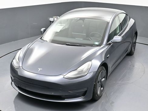 Used 2022 Tesla Model 3 Long Range image 46