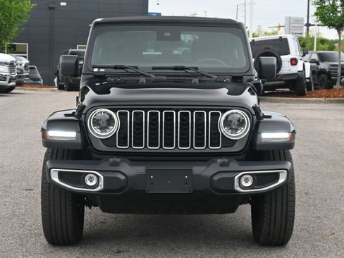 Used 2025 Jeep Wrangler Unlimited Sahara w/ Safety Group AWD/4WD image 3