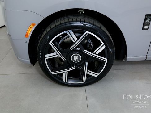 Used 2026 Rolls-Royce Cullinan Black Badge AWD/4WD image 40