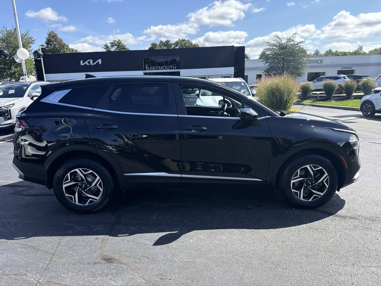 Used 2023 Kia Sportage LX AWD/4WD image 9