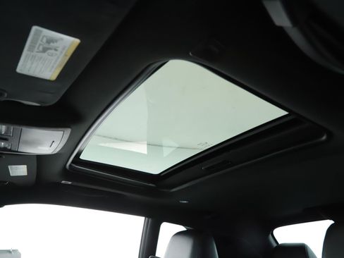 Used 2018 Dodge Challenger R/T Scat Pack image 17