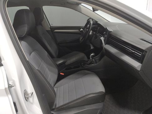Used 2025 Volkswagen Jetta SE FWD image 21