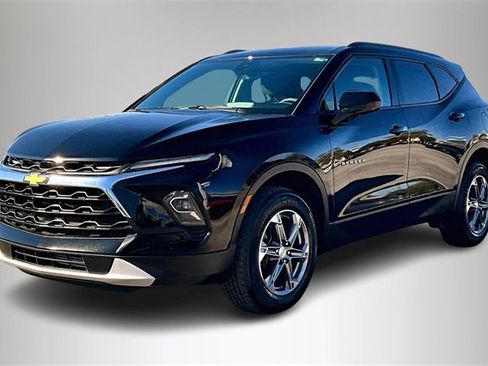 Used 2024 Chevrolet Blazer LT w/ Convenience Package image 2