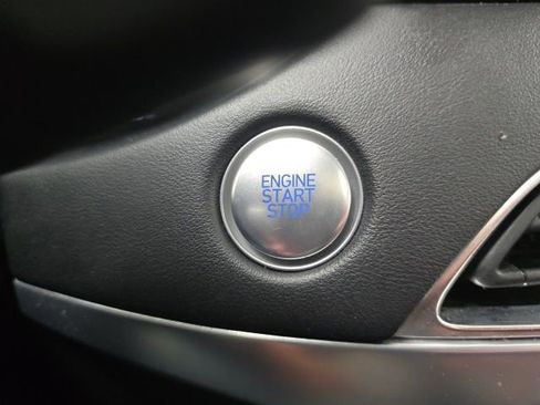 Used 2021 Hyundai Palisade Limited image 18