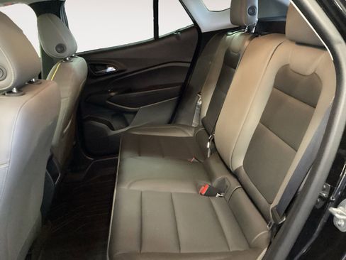 Used 2025 Chevrolet Trax ACTIV w/ Sunroof Package FWD image 13