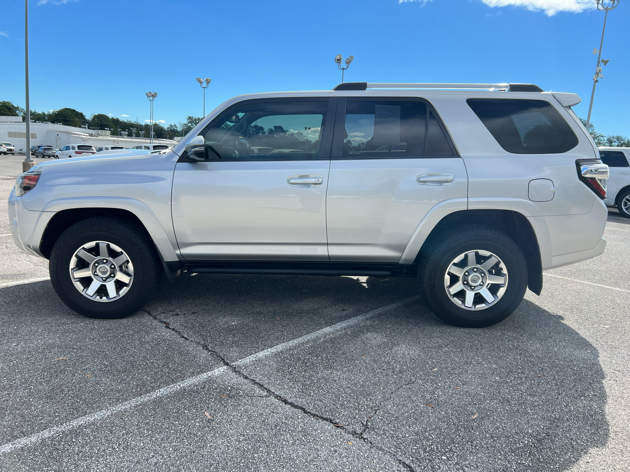 Used 2014 Toyota 4Runner Trail Premium AWD/4WD image 6