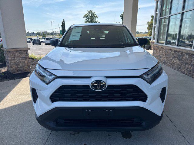Used 2025 Toyota RAV4 LE FWD image 3