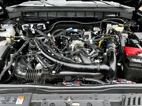 Used 2025 Ford Bronco Outer Banks image 32