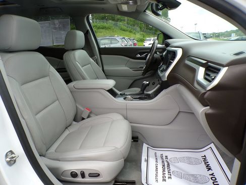 Used 2019 GMC Acadia SLT AWD/4WD image 15