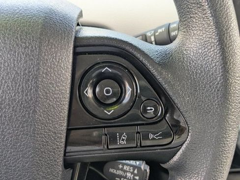 Used 2021 Toyota Prius LE FWD image 20
