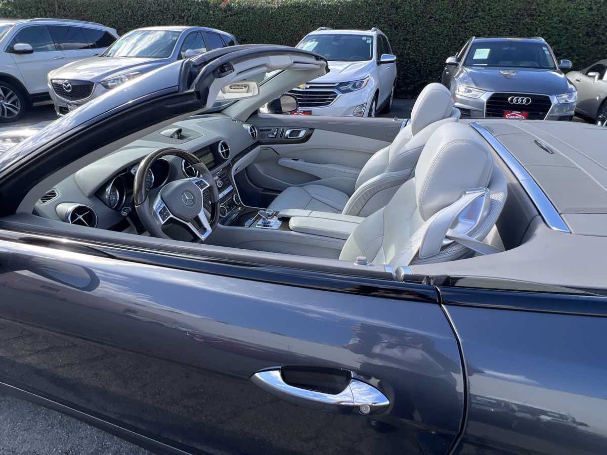 Used 2013 Mercedes-Benz SL 550 image 9